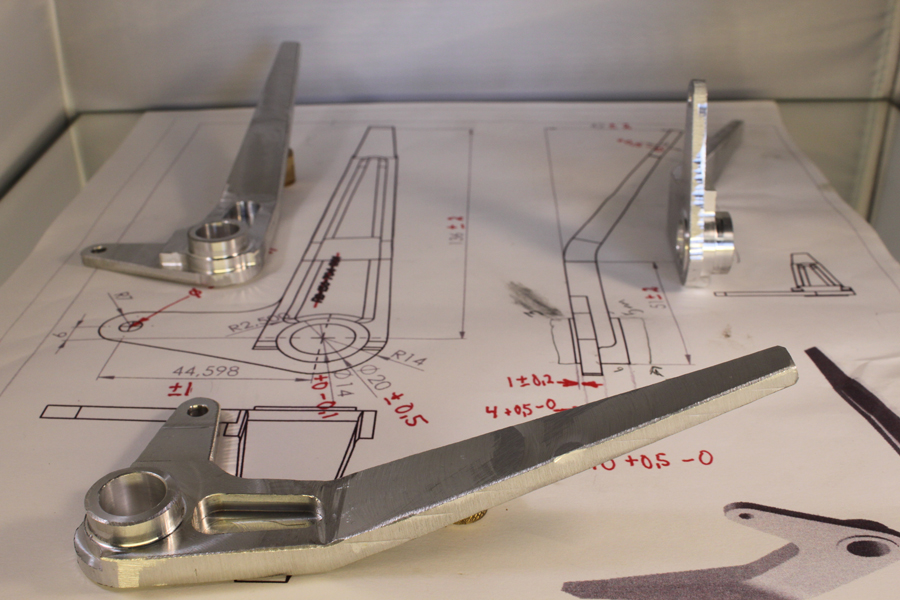 CNC freste flydeler i aluminium CNC freste flydeler i aluminium